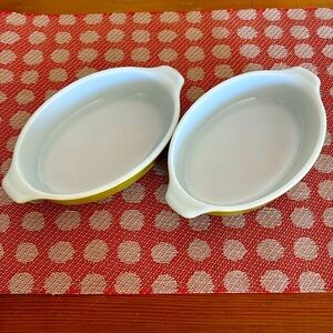 Set of 2, Vintage Pyrex #700 mini casserole dishes Avocado Green